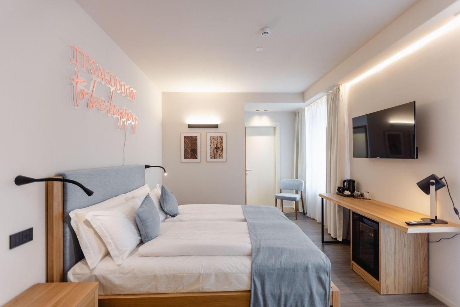 Terra Hotel Boutique Tirano Bagian luar foto